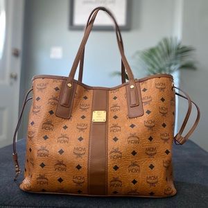 MCM LIZ REVERSIBLE TOTE
